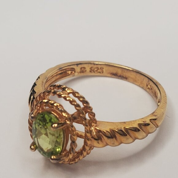 Sterling Silver Peridot Gemstone Ring, Size 7 - Picture 4 of 7